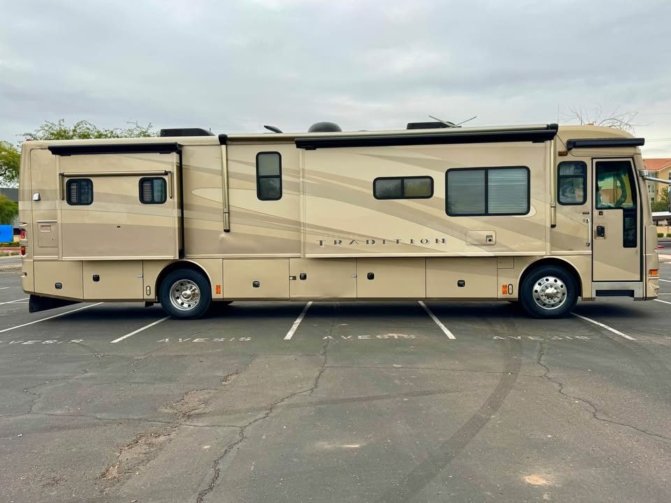 Fleetwood full side profile